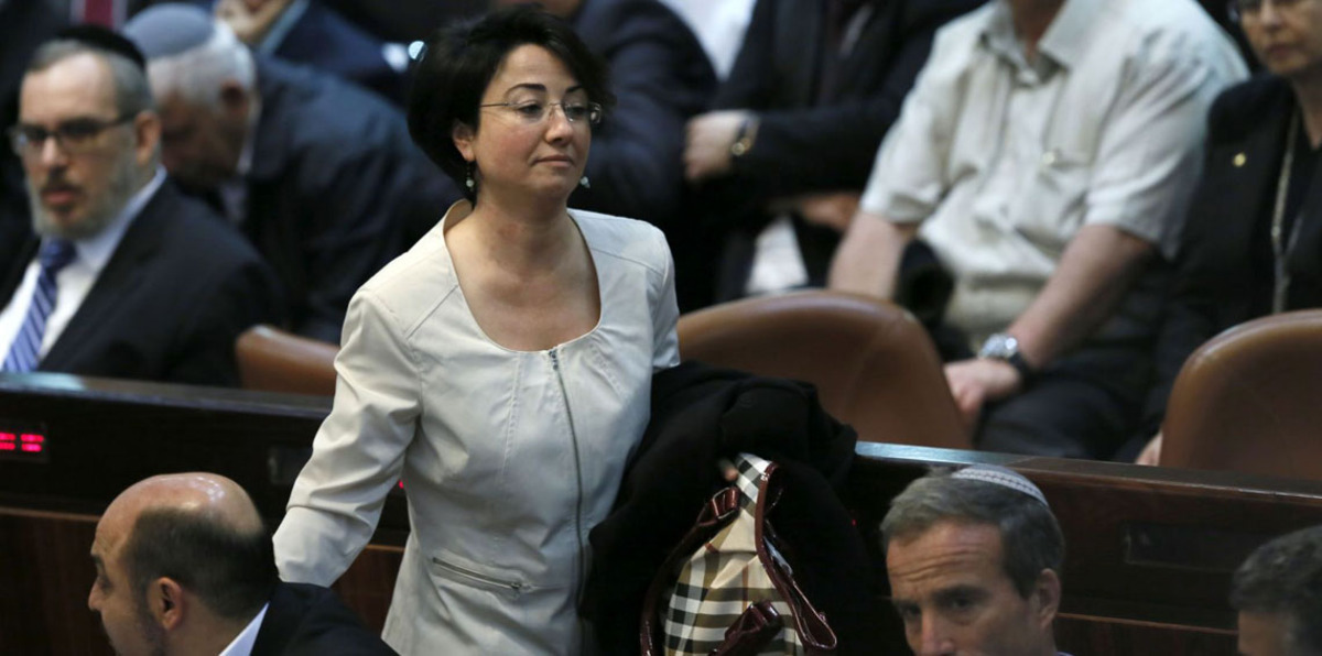 ليبرمان يقود "حملة تحريضية" لطرد حنين الزعبي من الكنيست