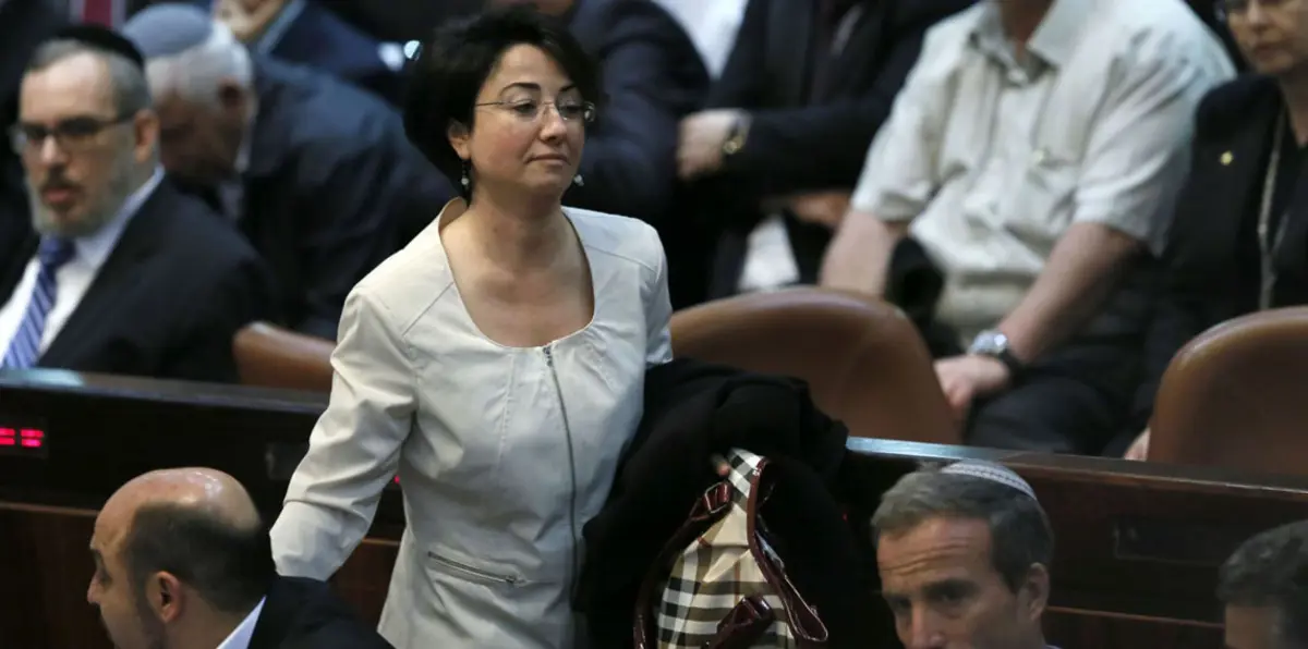 ليبرمان يقود "حملة تحريضية" لطرد حنين الزعبي من الكنيست