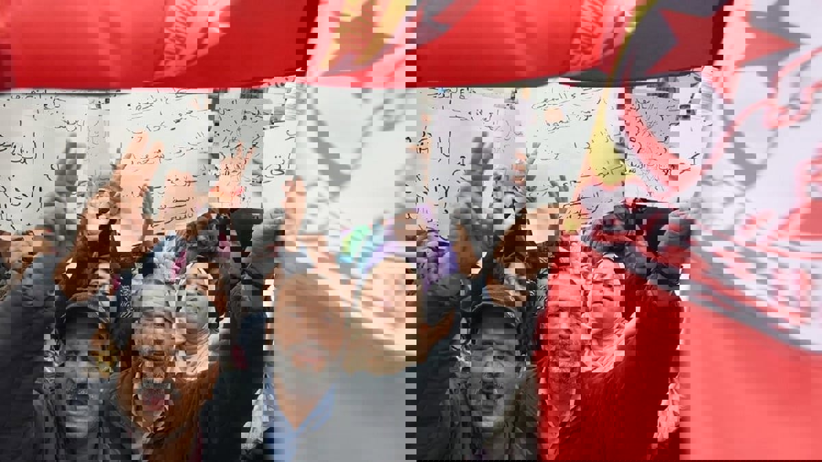 تونس.. اتحاد الشغل يلوح بطرح دستور جديد حال فشل الاستفتاء