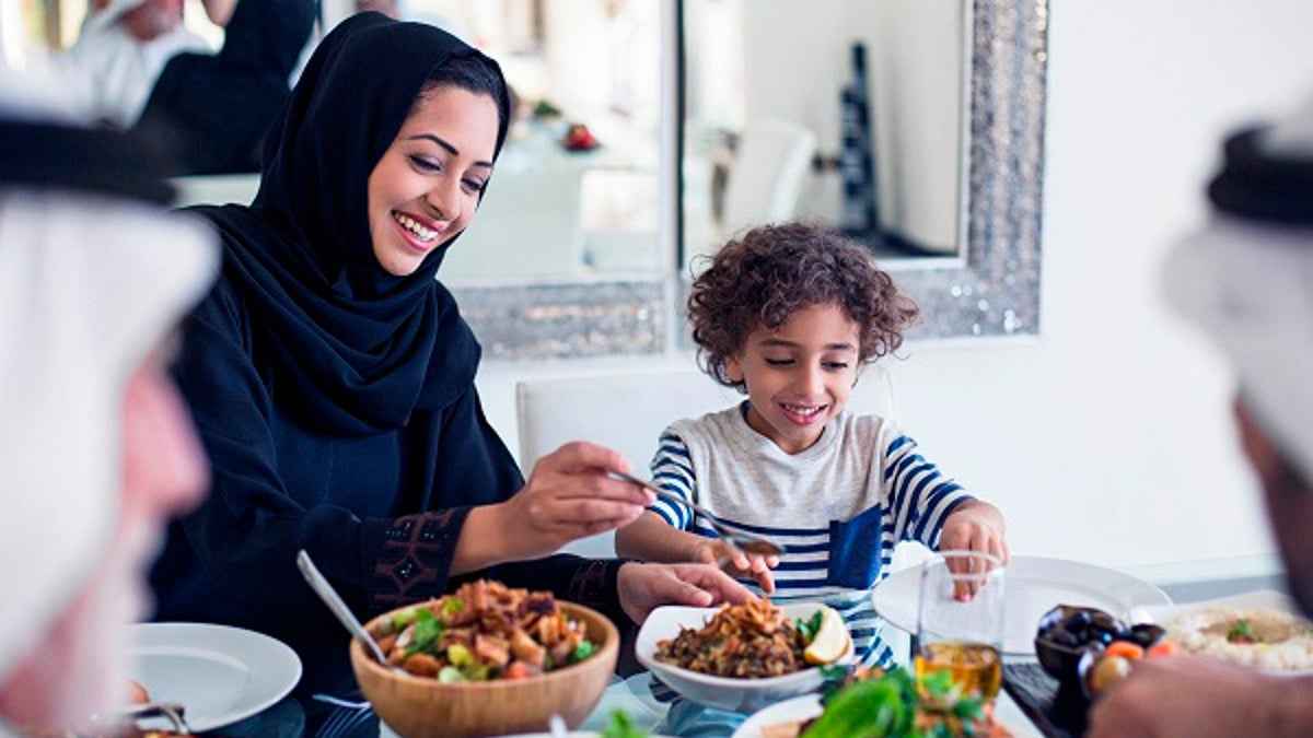 كيف يخوض الأطفال تجربة صيام صحية؟