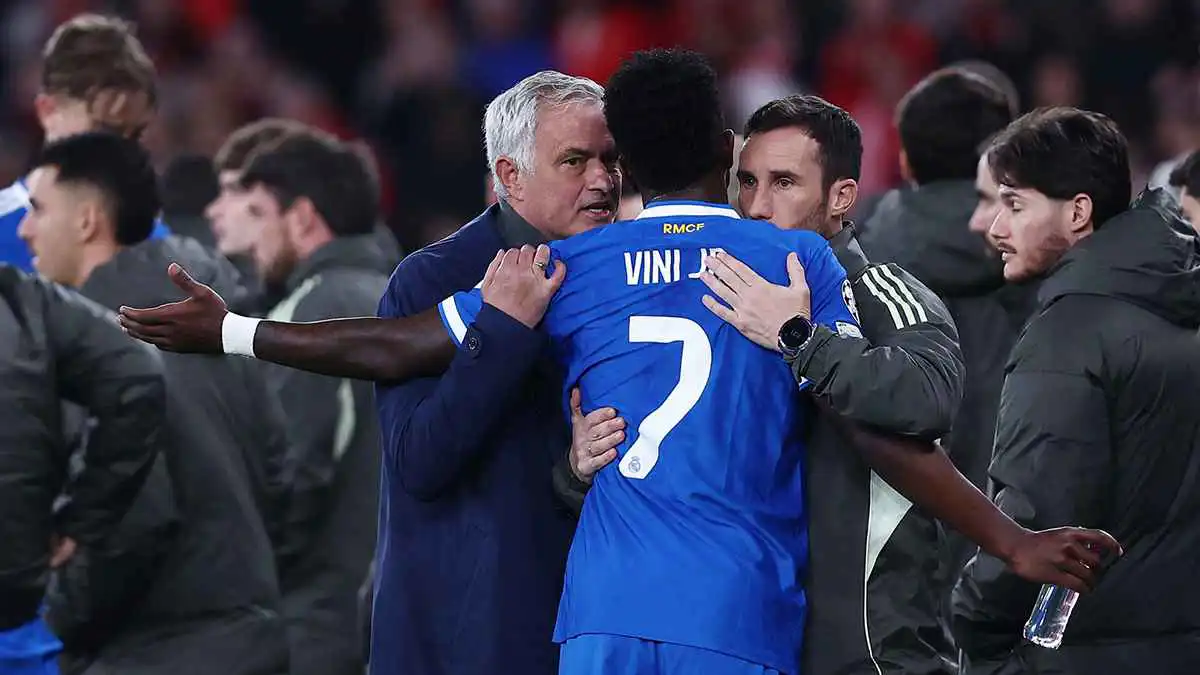 بعد تصريحاته.. اتهام جوزيه مورينيو بـ"التلاعب النفسي" بفينيسيوس جونيور