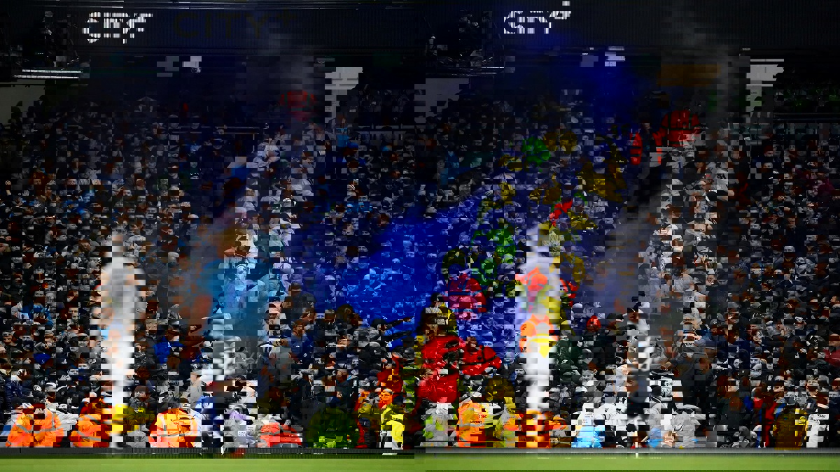 مانشستر سيتي يصعد لنهائي كأس الرابطة الإنجليزية رغم خسارته أمام مانشستر يونايتد (فيديو)