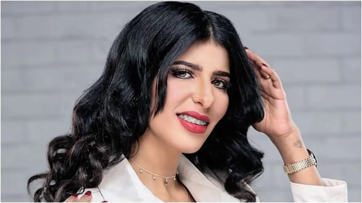 بعد زفافها بأيام.. أروى عمر مع زوجها في أحدث ظهور لهما