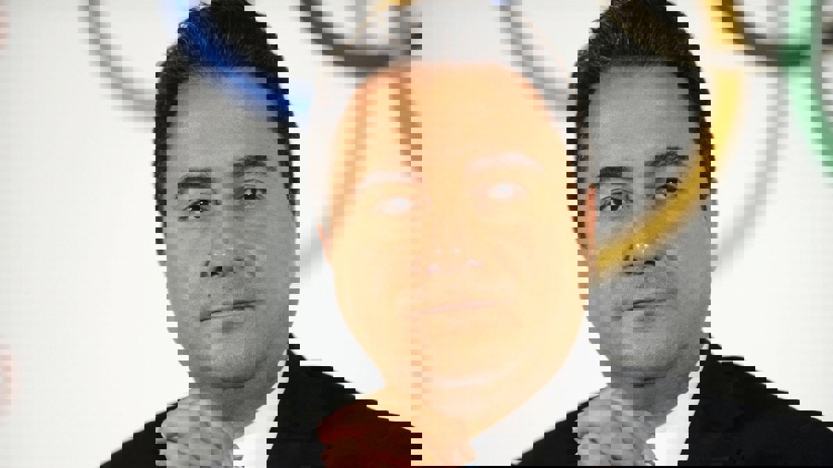 علي باباجان يلتقي ممثلين عن الأكراد ويستعد لتدشين حزبه