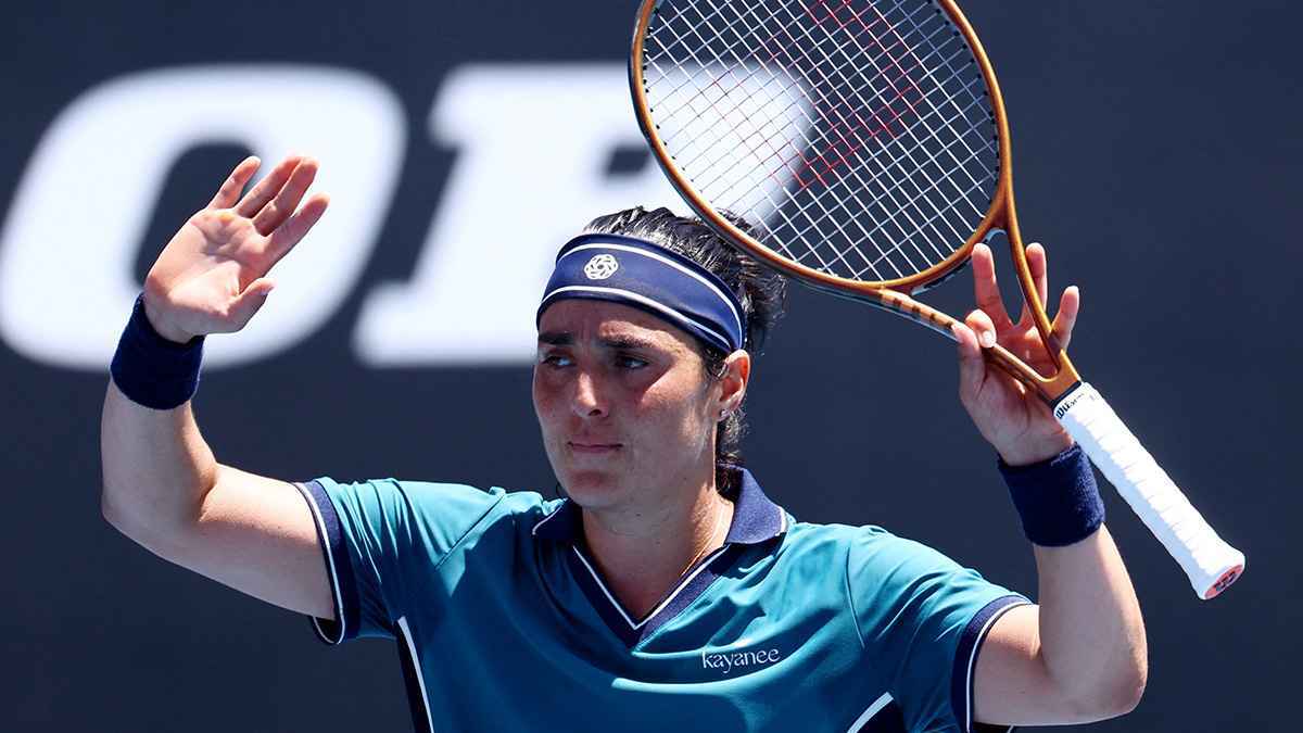 أُنس‭ ‬جابر تتغلب على مشكلات التنفس وتتأهل للدور الثالث ببطولة أستراليا للتنس