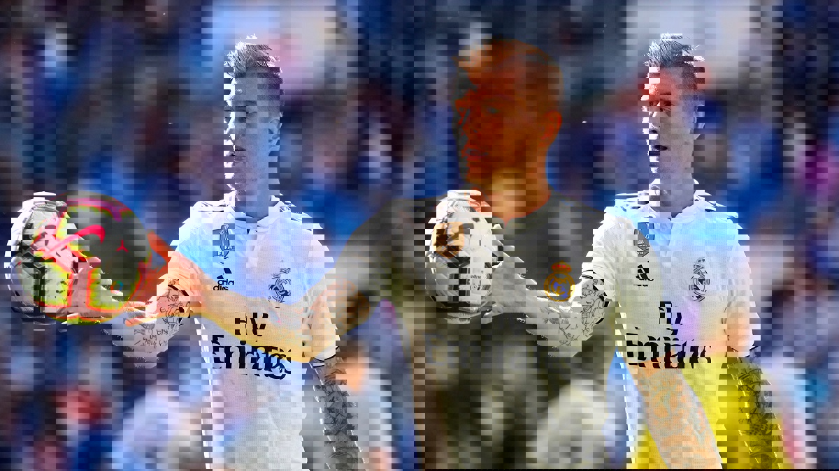 أبرز تغريدات "تويتر" الرياضية.. ليفربول يبدأ العد التنازلي وتوبي ألدرفيريلد يعلن التحدي (صور)