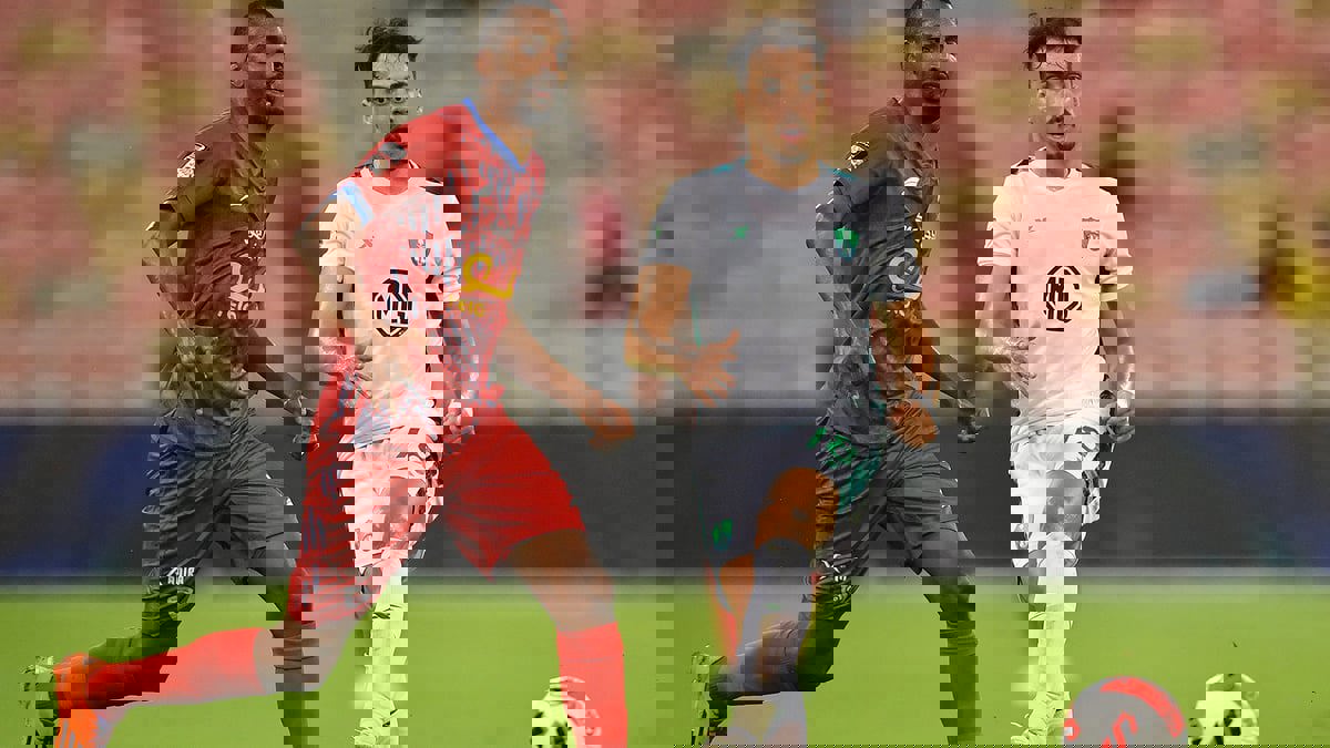 ترتيب الدوري السعودي: الأهلي يتعادل للمرة 12.. والطائي يبتعد عن الهبوط بالفوز على الفتح