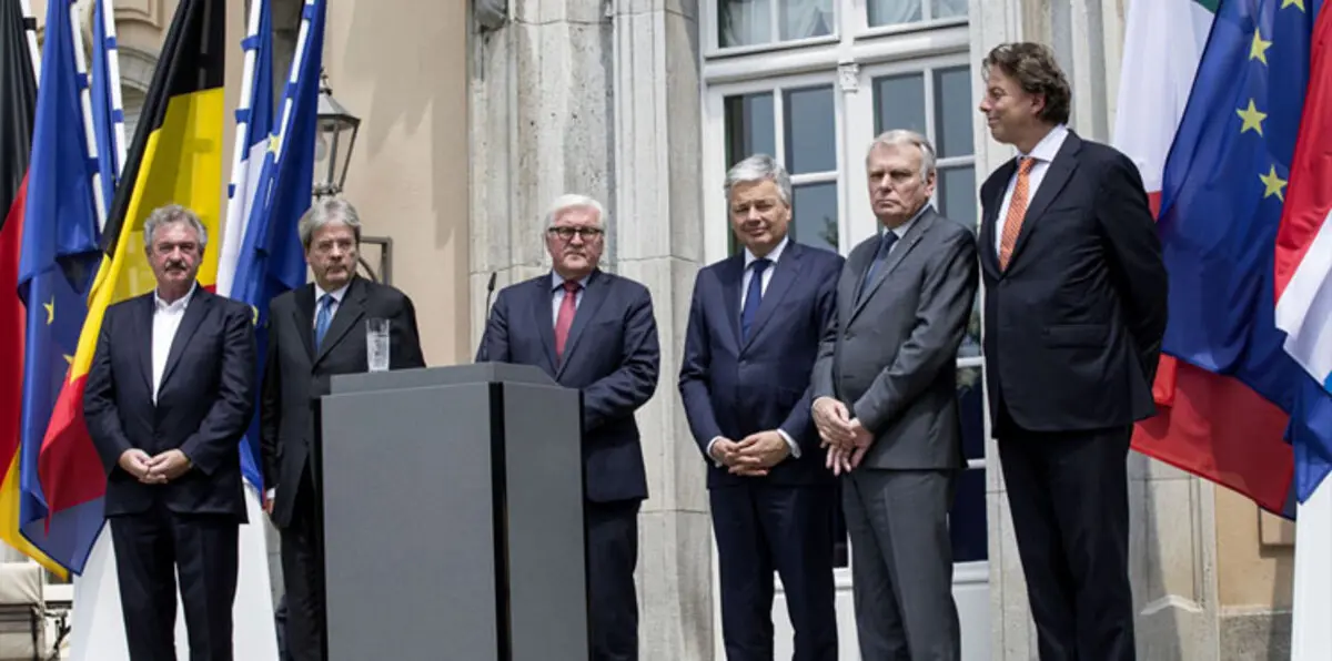 مؤسسو الاتحاد الأوروبي يطالبون بتعجيل خروج بريطانيا