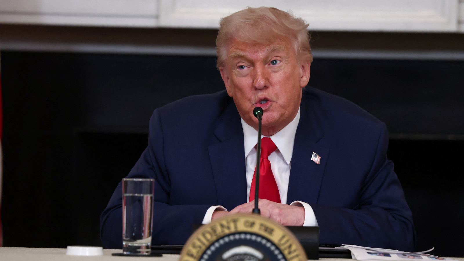 ترامب: حاولت إنقاذ إيران من "الإذلال والموت"