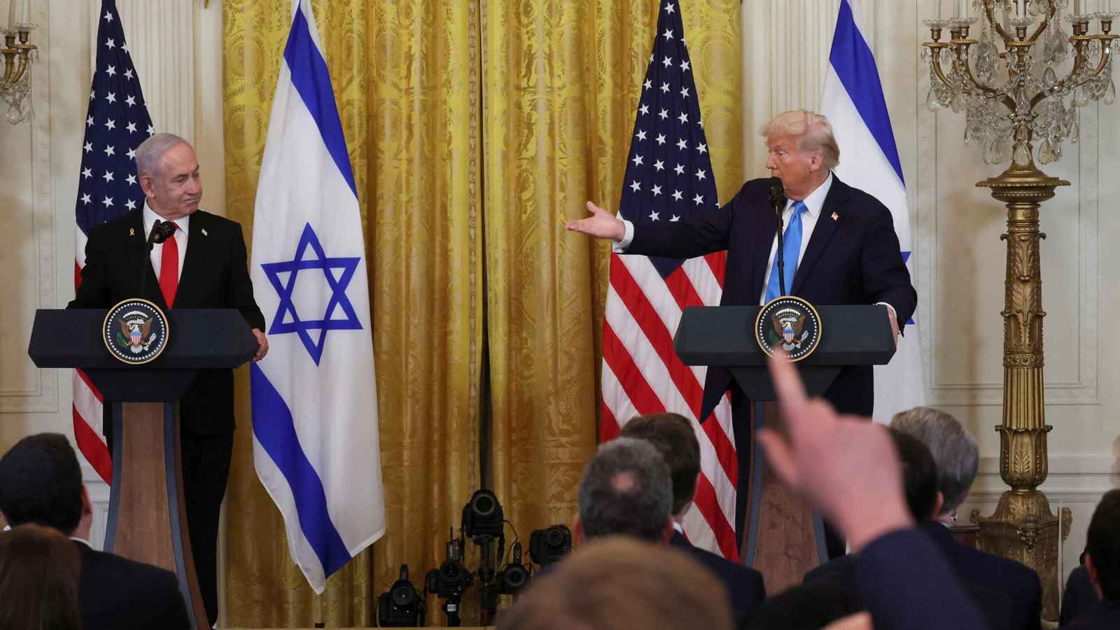 "التايمز": خطة ترامب للسيطرة على غزة تمنح نتنياهو "شريان حياة"