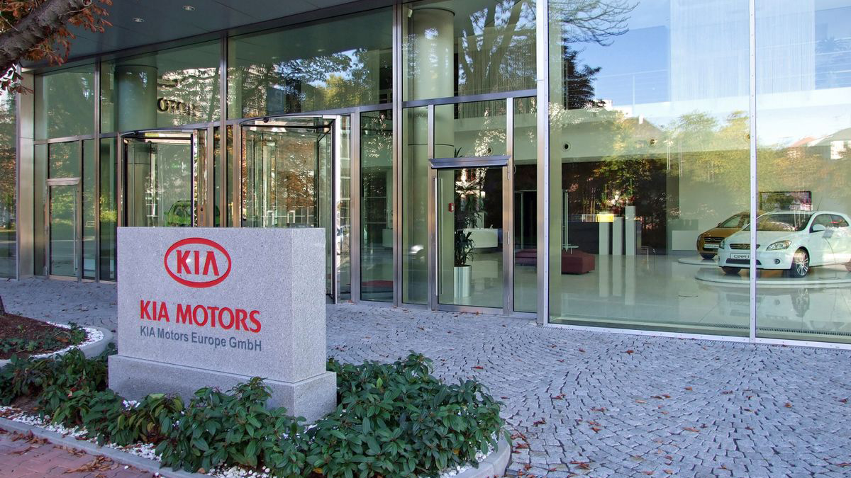 "كيا" ستتولى تصنيع سيارة "آبل" الكهربائية