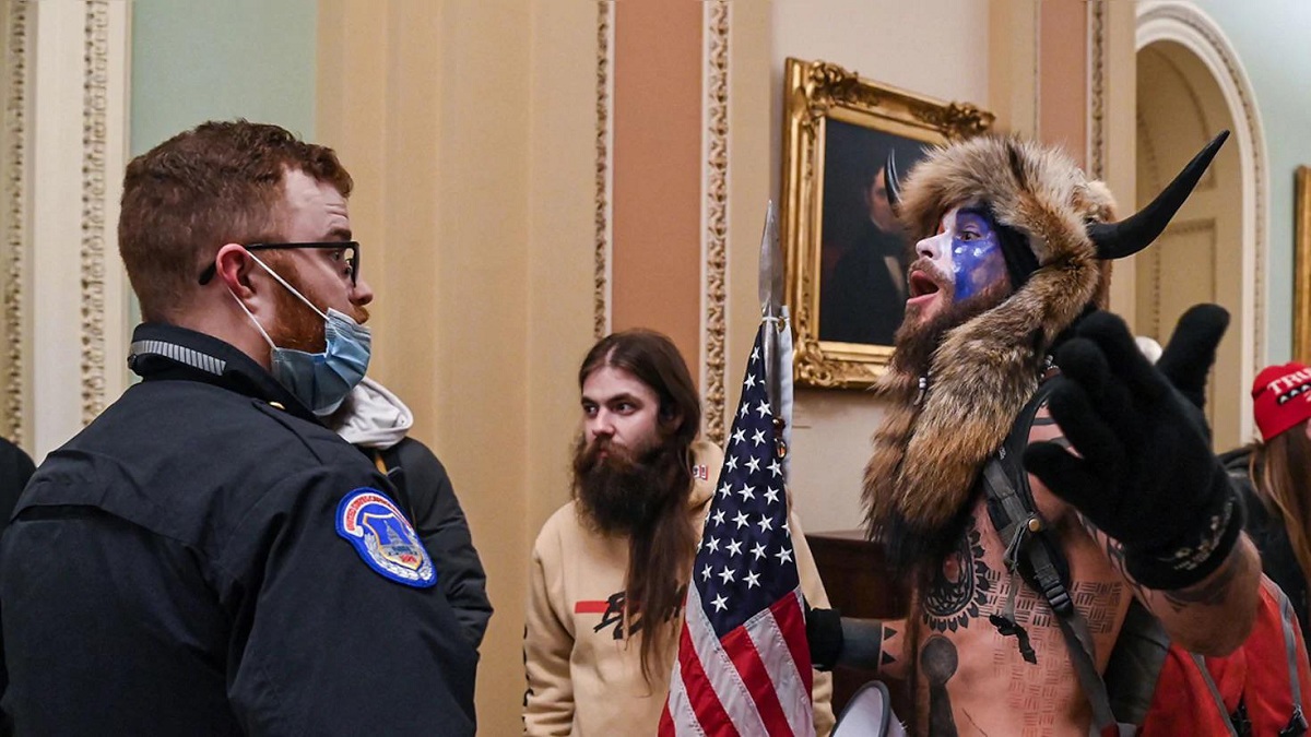 انتشار عسكري غير مسبوق في واشنطن وتحذيرات من احتجاجات مسلحة يوم تنصيب بايدن