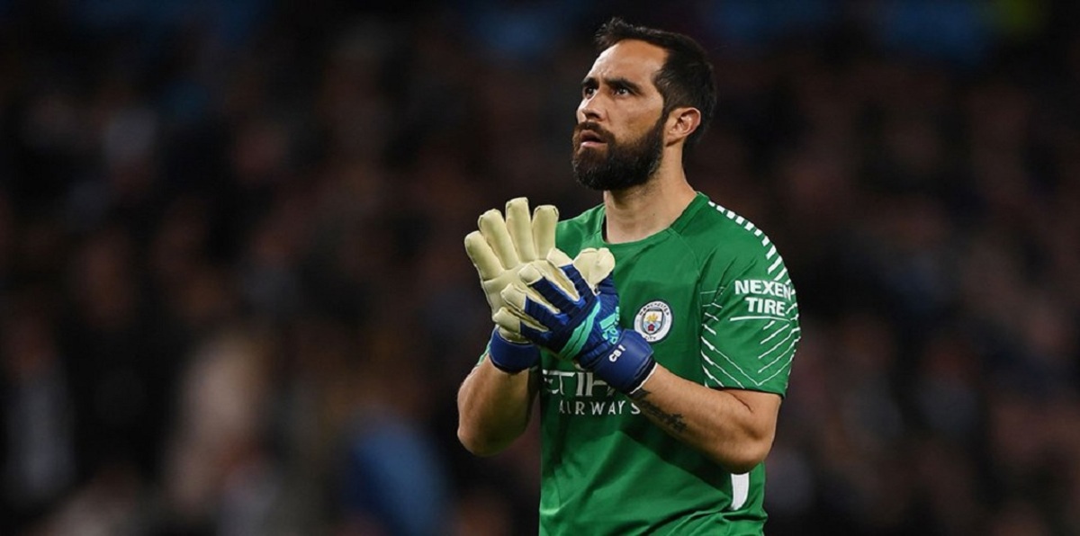 لماذا وجه كلاوديو برافو حارس نادي برشلونة السابق الشكر لريال مدريد؟