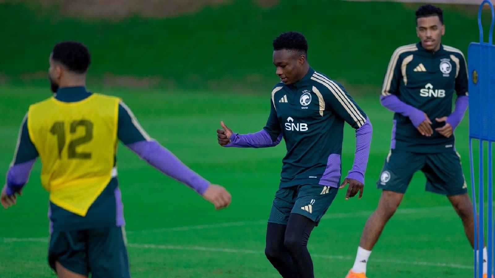 المنتخب السعودي يتلقى ضربة قوية قبل مواجهة الإمارات