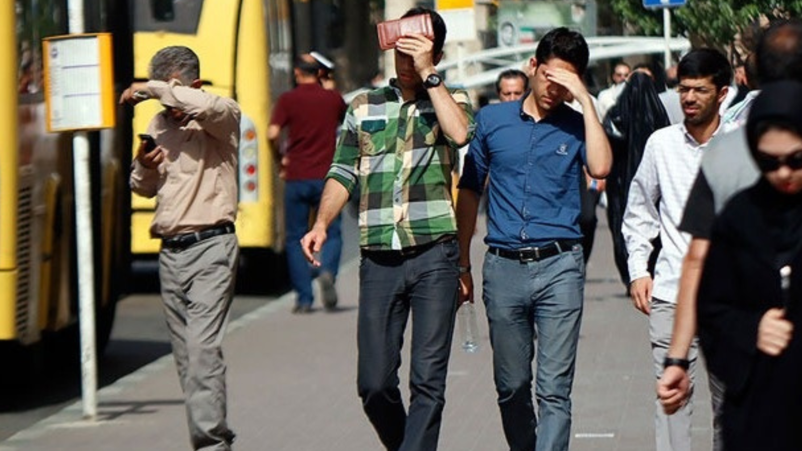 موجة حر غير مسبوقة تجبر إيران على تعطيل الدوائر الحكومية