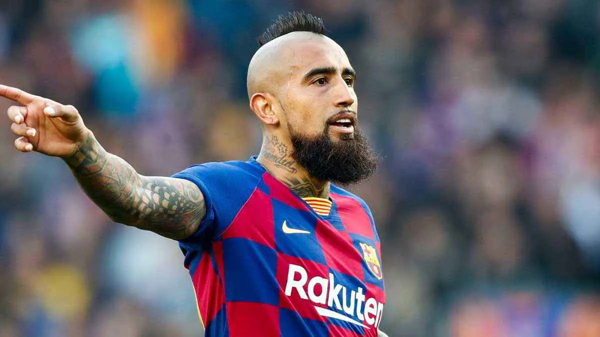 بالأربعة.. فيدال يسخر من ريال مدريد (فيديو)