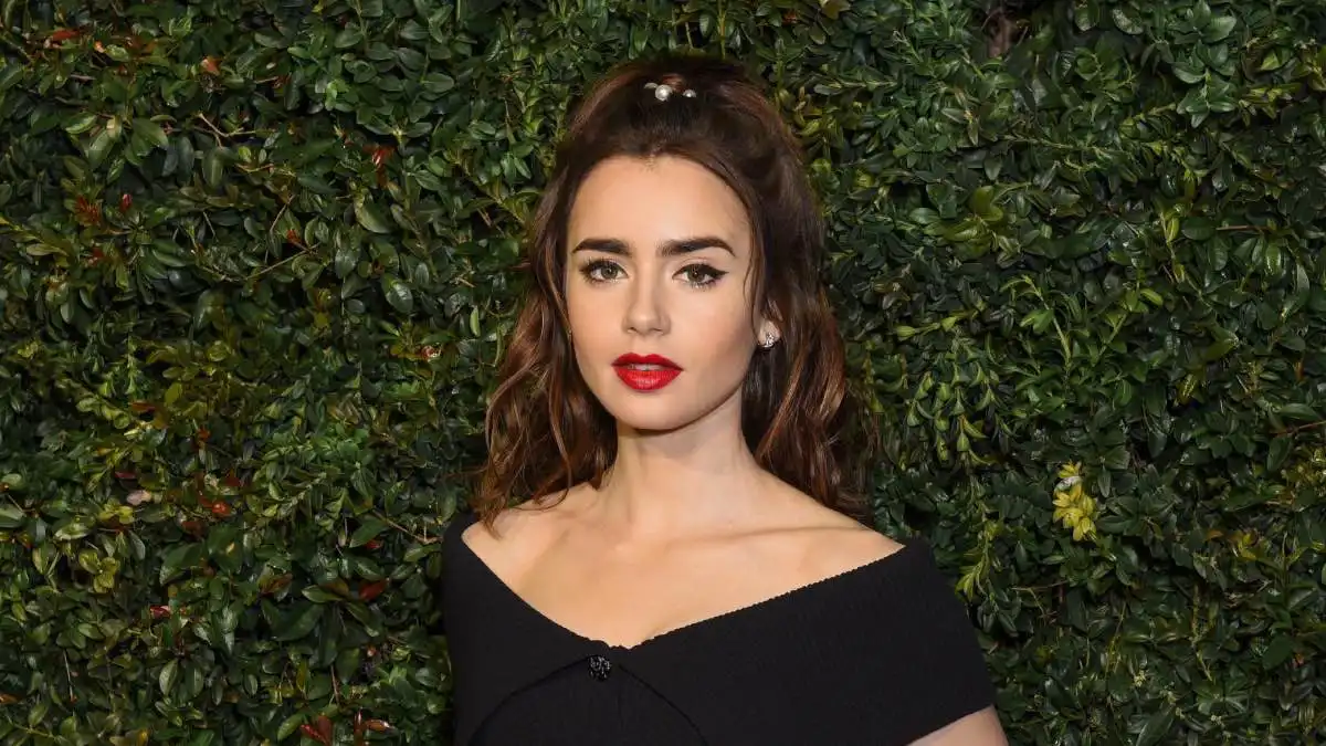 نجمة Emily in Paris تجسد شخصية أسطورة السينما أودري هيبورن