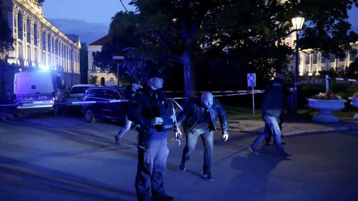 بولندا.. طالب جامعي يقتل موظفة ويتناول أجزاء من جسدها