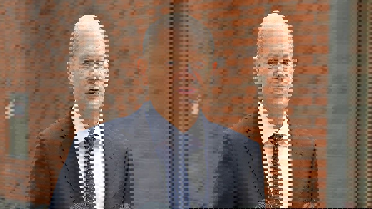 "النواب الألماني" يستجوب المرشح لرئاسة المستشارية أولاف شولتز بقضية فساد