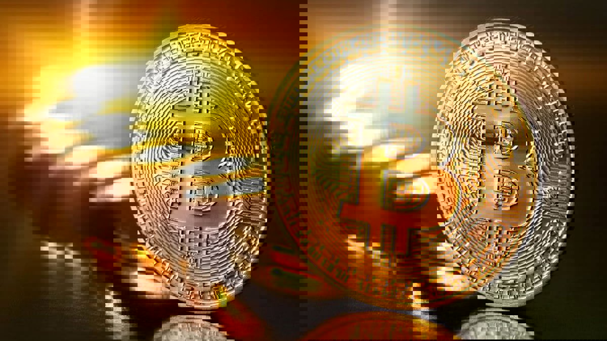 البتكوين تقفز إلى أعلى مستوياتها منذ يونيو 2022