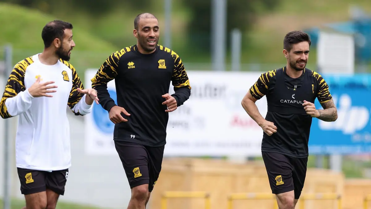 كواليس جديدة.. متى بدأ الاتحاد مفاوضاته "المسجلة" مع عبدالرزاق حمدالله؟