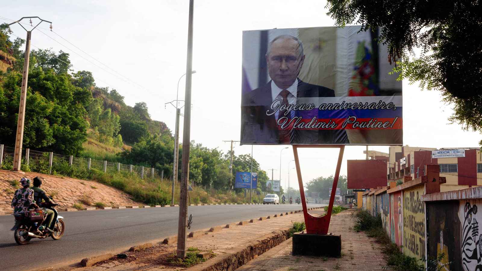 روسيا تطرق أبواب الاقتصاد لتعزيز نفوذها في إفريقيا