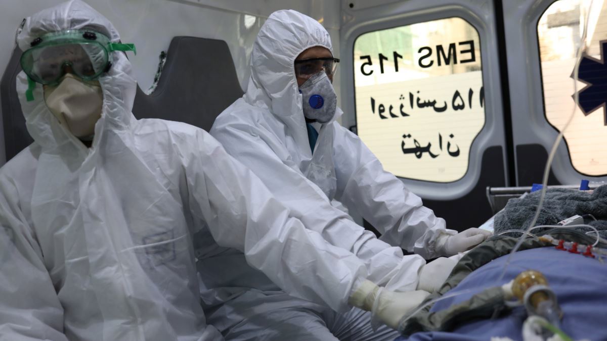 إيران تعيد فرض قيود مشددة لمكافحة كورونا في طهران