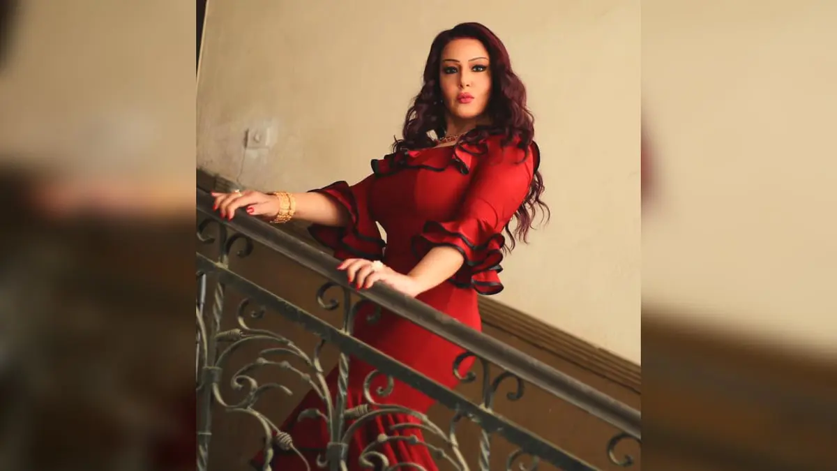 سمية الخشاب تهدد الرجال بـ"التحرش"