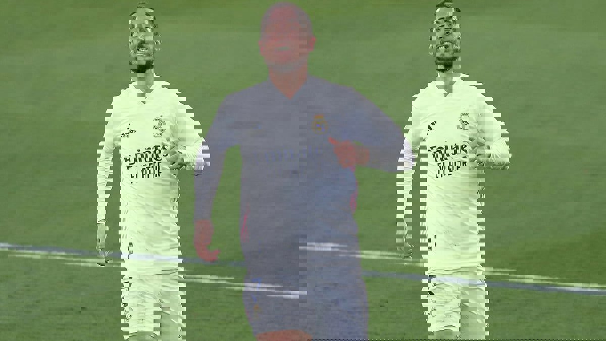 قد يلعب بجوار شقيقه.. بروسيا دورتموند يتفوق على آرسنال في الصراع على ضم هازارد