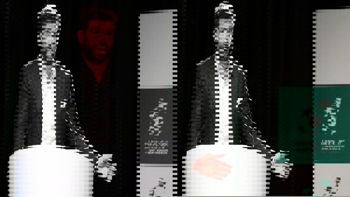 جيرارد بيكيه مدافع نادي برشلونة يمثل أمام المحكمة