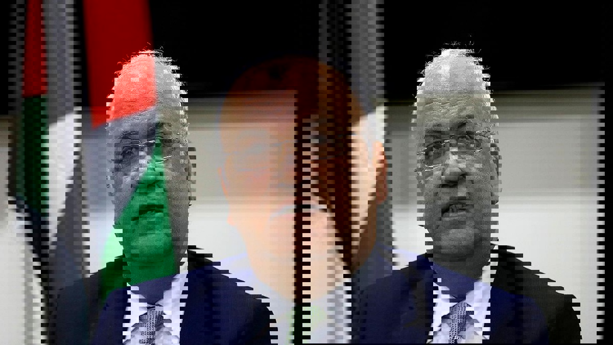 عريقات: أعاني من أعراض كورونا "صعبة"