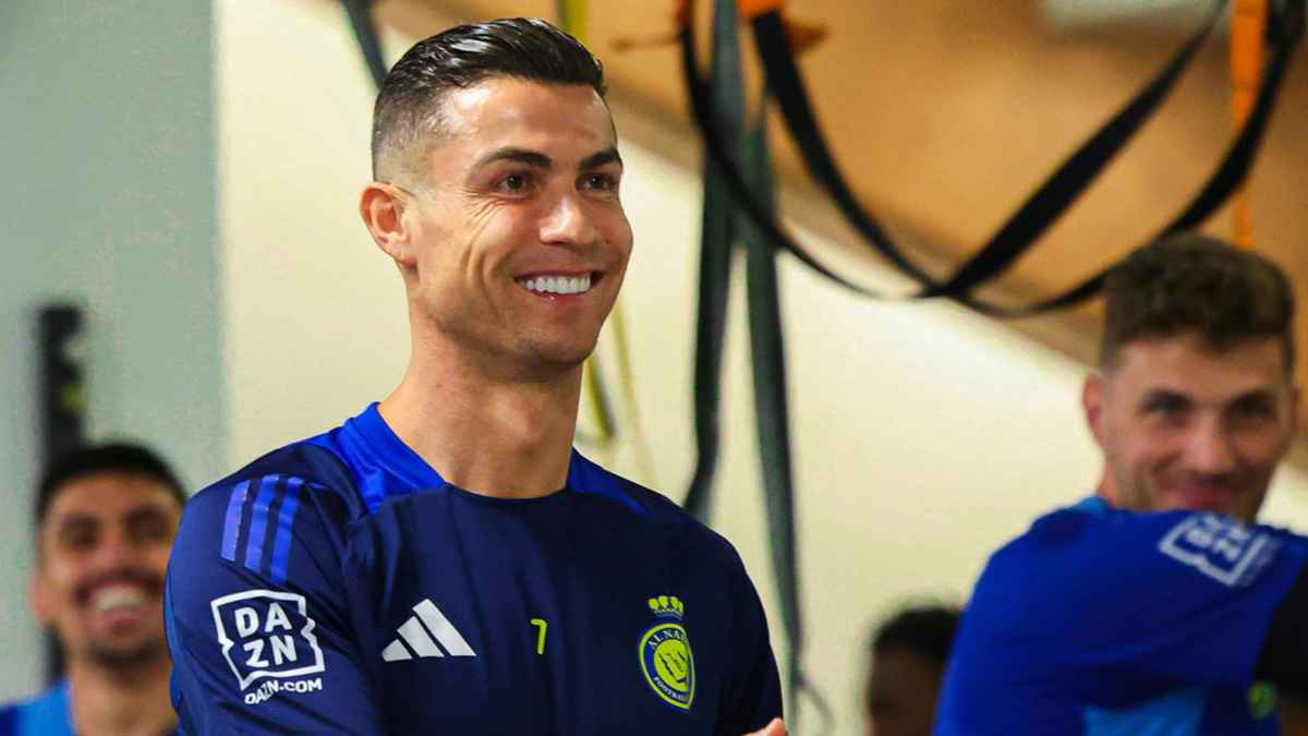المريسل يرعب جماهير النصر السعودي بتغريدة "غامضة" حول رونالدو (صورة)
