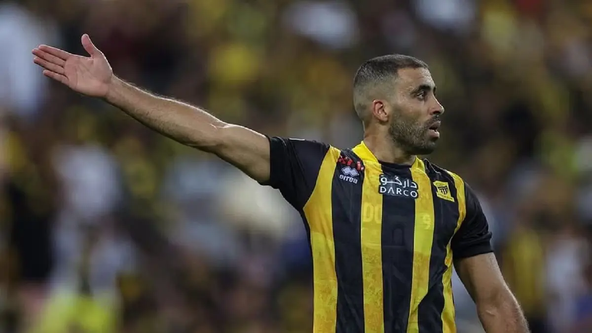 هل يستغل الاتحاد تغريدات مسلي آل معمر في قضية عبدالرزاق حمدالله؟