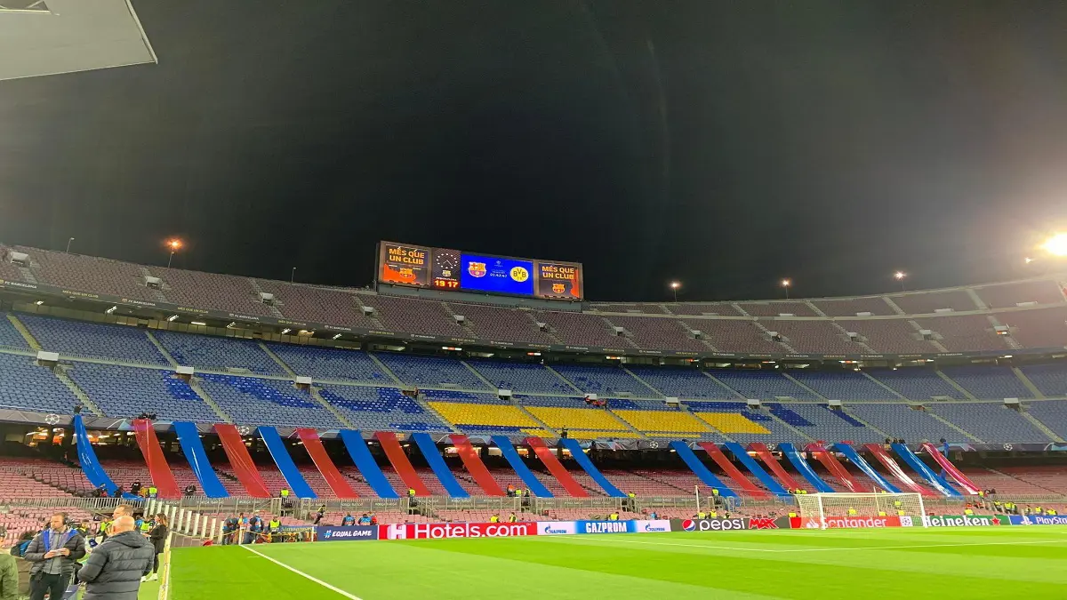 التشكيلة الرسمية لمباراة برشلونة ضد بروسيا دورتموند في دوري أبطال أوروبا