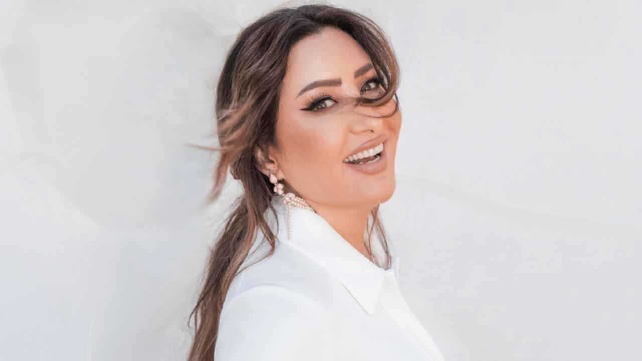لطيفة تتحدث لـ "إرم نيوز" عن حفل قرطاج وتعاونها مع كاظم الساهر