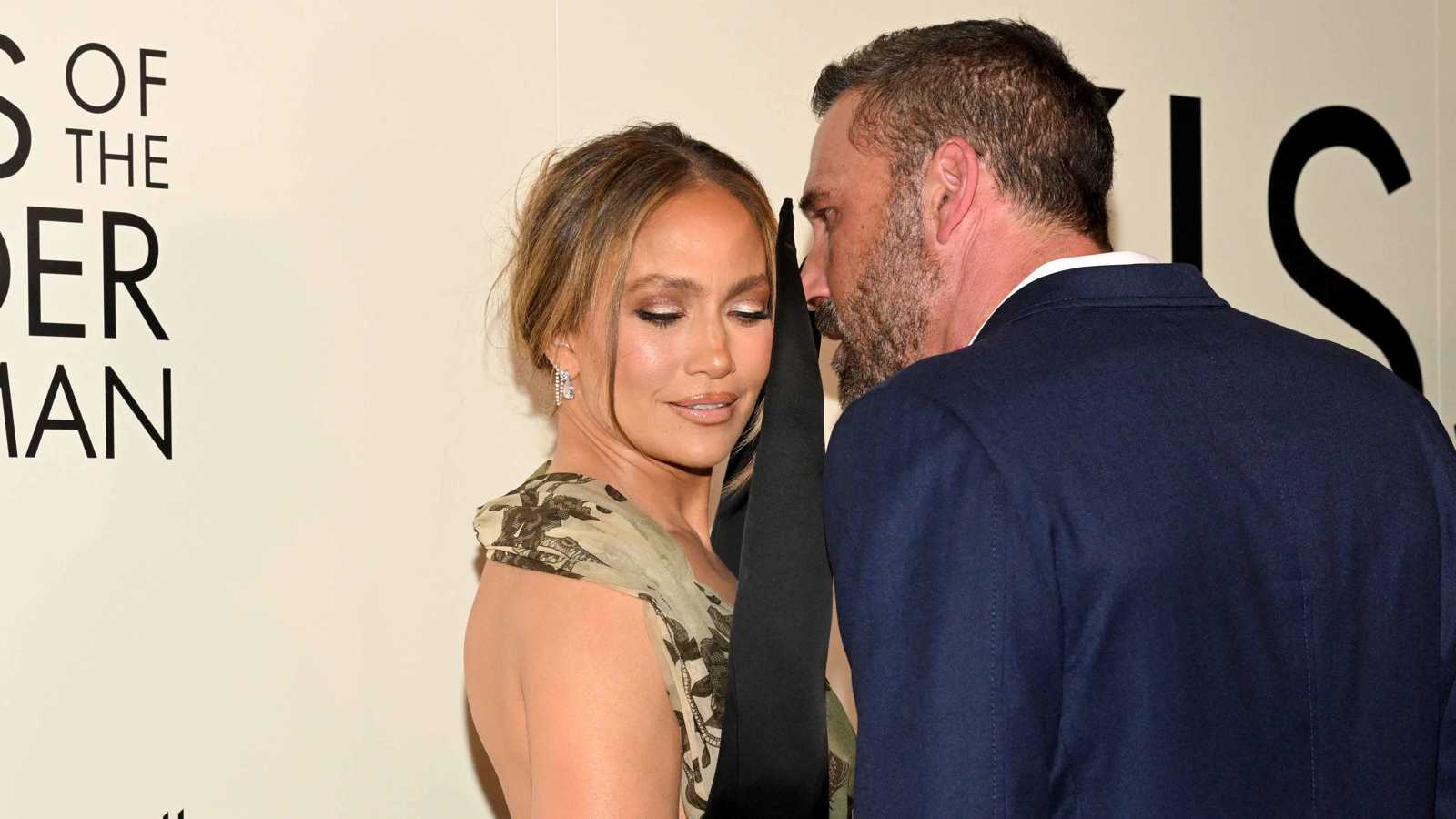 مصدر يكشف حقيقة "عودة" جينيفر لوبيز وبن أفليك