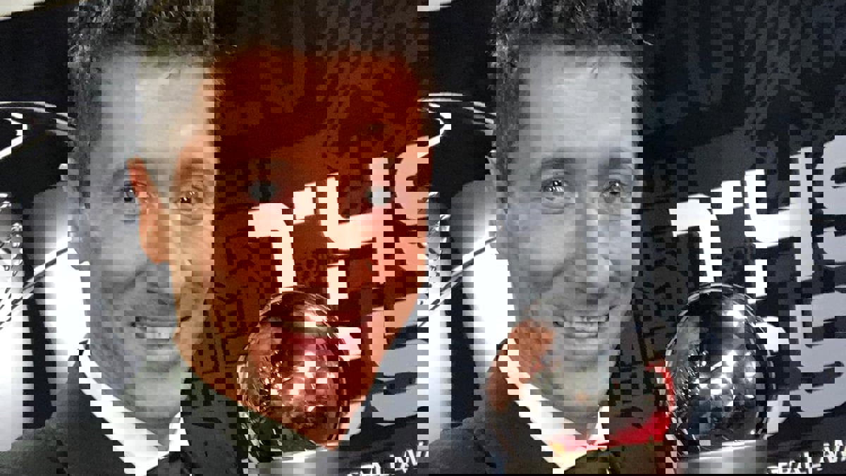 رسميًا: ليفاندوفسكيTHE BEST.. توماس توخيل أفضل مدرب.. ميندي أحسن حارس