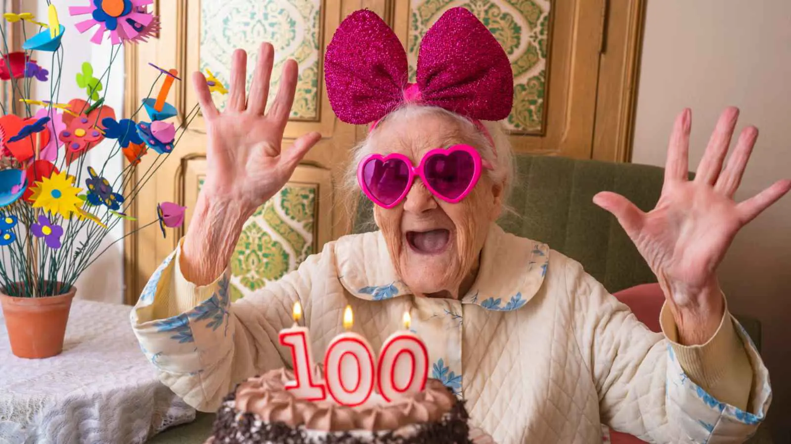 4 أنواع من بكتيريا الأمعاء وراء العيش حتى 100 عام