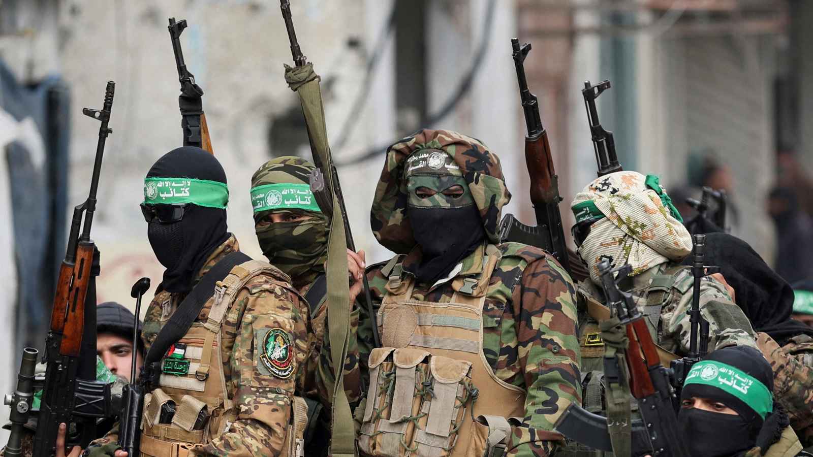 "حماس" تمشط منطقة تسليم الرهائن الإسرائيليين قبل بدء التبادل