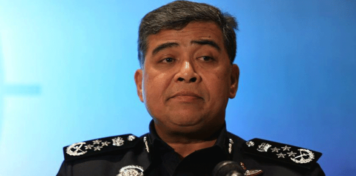 محاولة اغتيال الملك سلمان.. شاهد صور المتهمين ولحظة إعلان الشرطة الماليزية