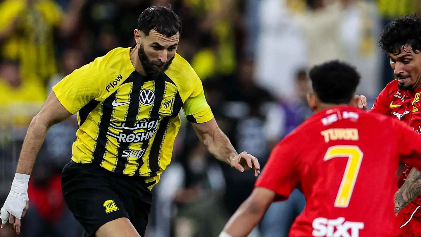 الاتحاد السعودي يتوّج بكأس الملك على حساب القادسية ويحقق الثنائية (فيديو)
