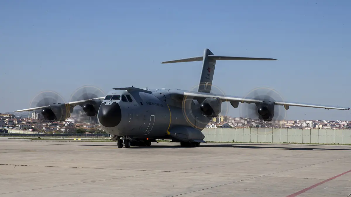 طائرات تركية تحمل معدات عسكرية تهبط في مصراتة وقاعدة الوطية