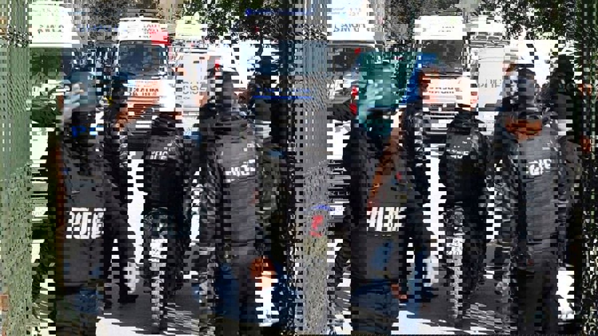 بين الدعوة لتوحيدها وحلها.. النقابات الأمنية التونسية تواجه مصيرًا غامضًا