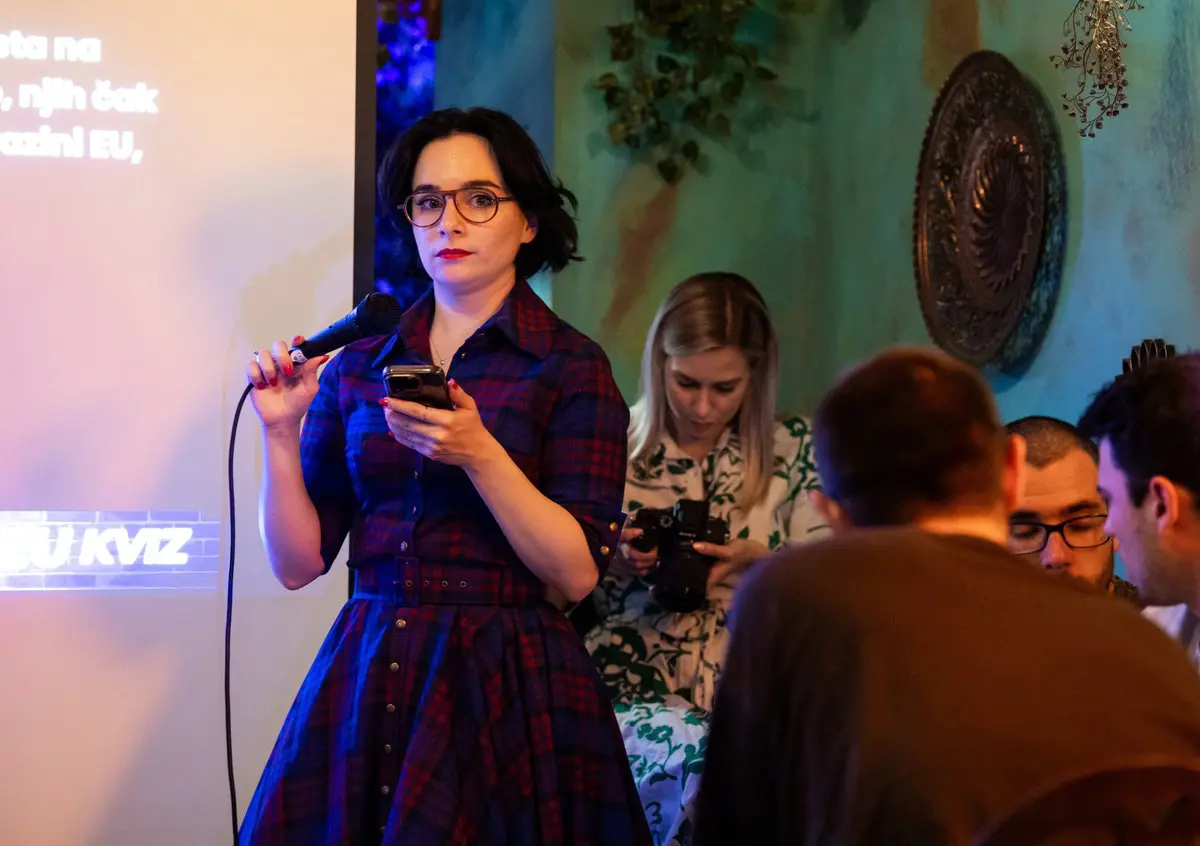 أكدتها الانتخابات الأوروبية.. شبكات التواصل "تصنع" جيلًا جديدًا من السياسيين