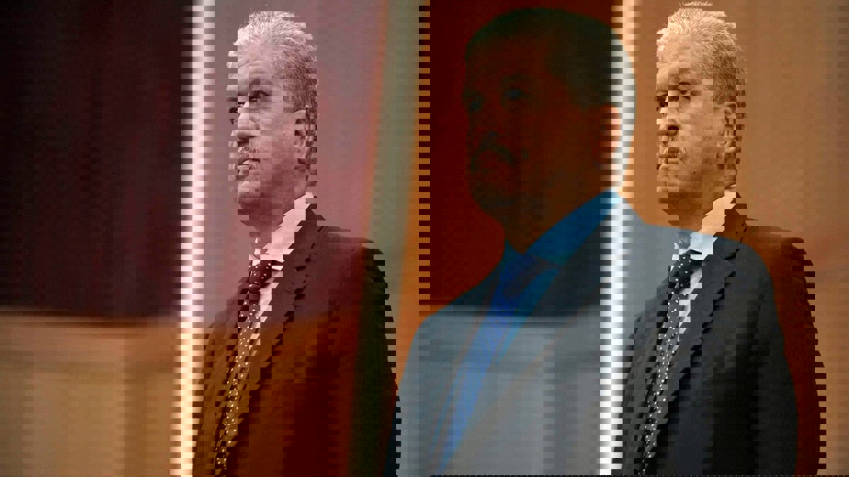 "جون أفريك": نقل عبد المالك سلال إلى المستشفى إثر إصابته بكورونا