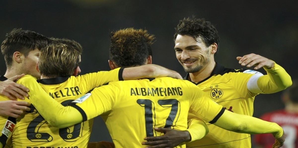 مشكلات صحية تعصف بلاعبي دورتموند قبل مواجهة فولفسبورج