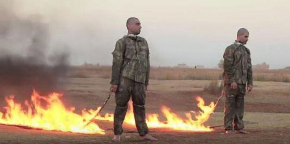 بعد حرقه اثنين.. داعش ما زال يأسر جنديًا تركيًا ثالثًا