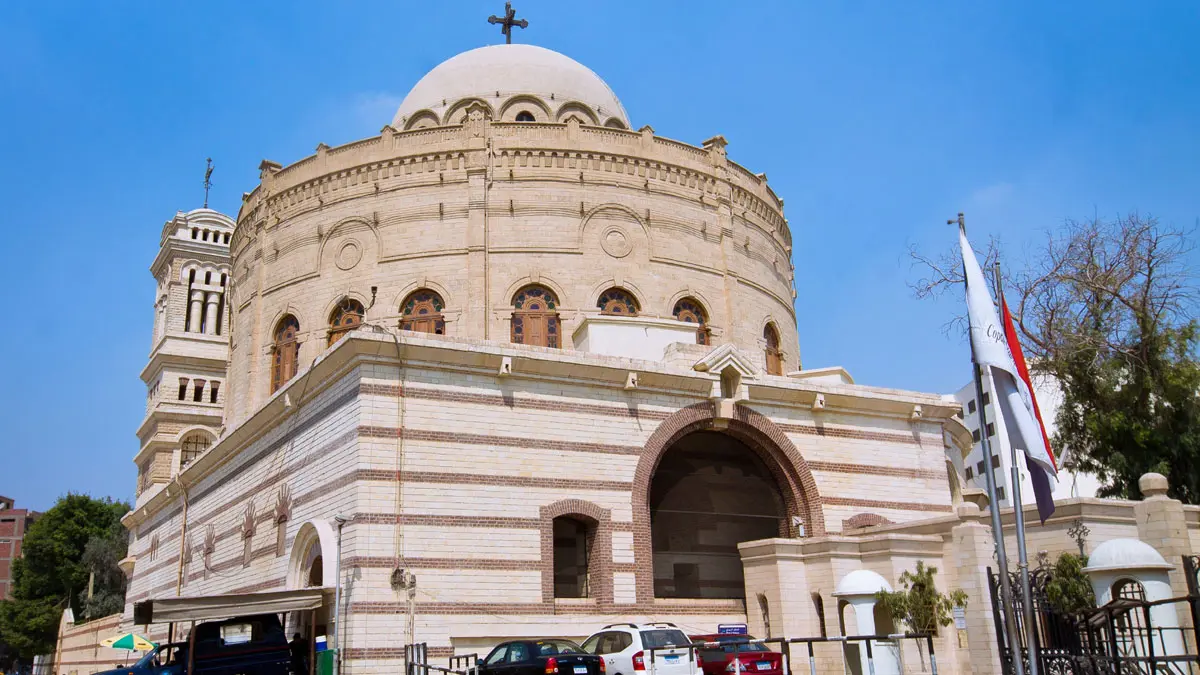 إصابة 5 بحريق في كنيسة مارجرس في القاهرة (صور)