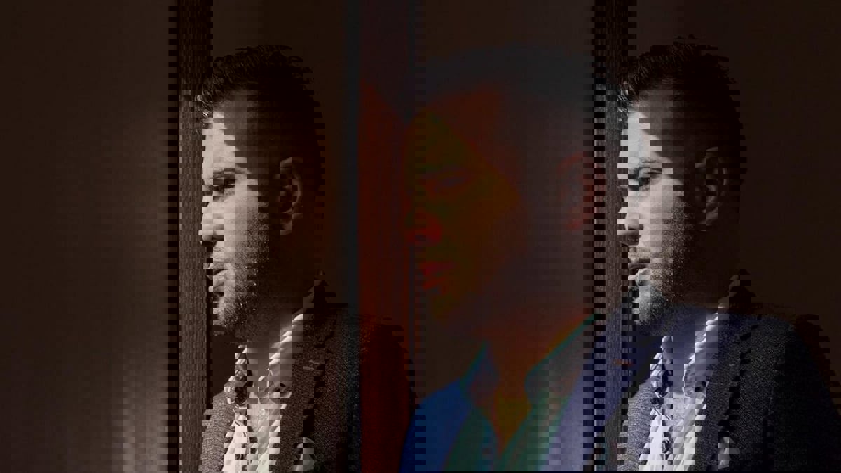 ما طبيعة مرض عماد متعب؟