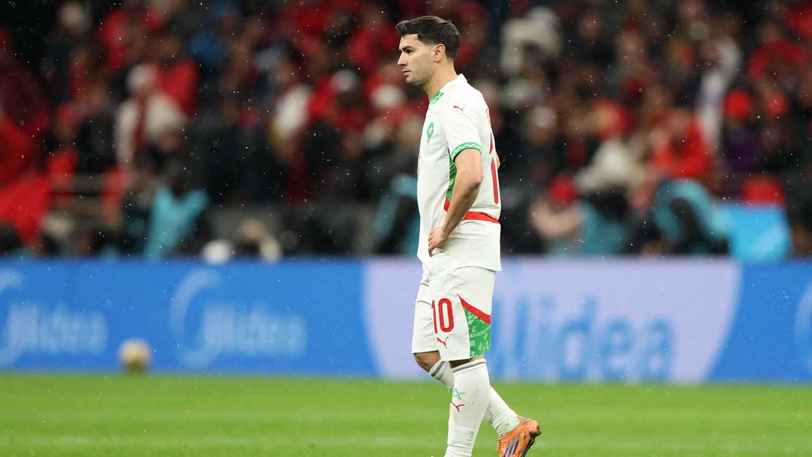 وضعت يدي على رأسي من الخوف.. تعليق مثير لنجم المغرب حول ركلة جزاء ابراهيم دياز 